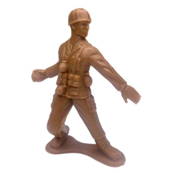 Large Tan & Green Plastic Army Men 3 3/4 - 4 Inches Tall Lot of 6 - Picture 10 of 13